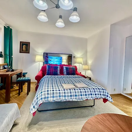 Old Town View Wifi 300 Mb/s Huge Screen Netflix Appletv Amazontv