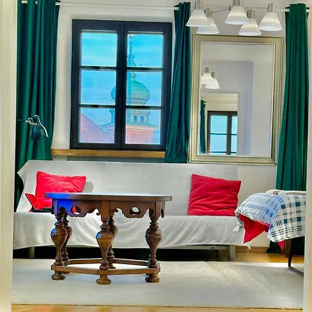 Old Town View Wifi 300 Mb/s Huge Screen Netflix Appletv Amazontv Apartment