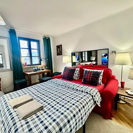 Apartment Old Town View Wifi 300 Mb/s Huge Screen Netflix Appletv Amazontv