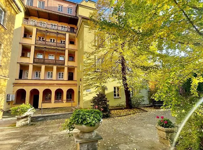 Apartment Old Town View Wifi 300 Mb/s Huge Screen Netflix Appletv Amazontv