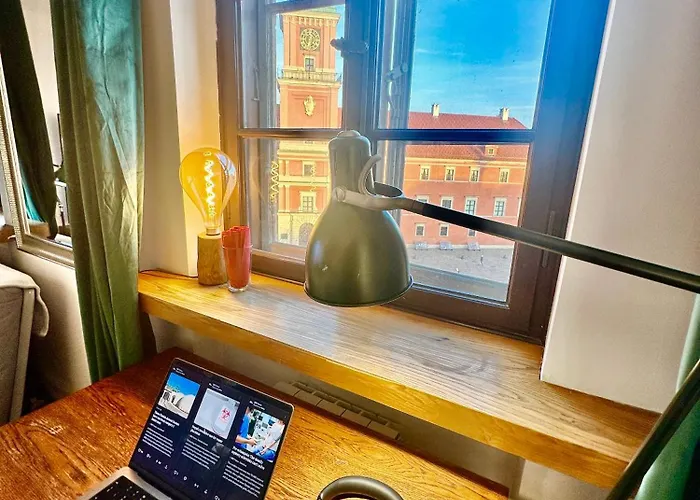 Old Town View Wifi 300 Mb/s Huge Screen Netflix Appletv Amazontv * Warsaw