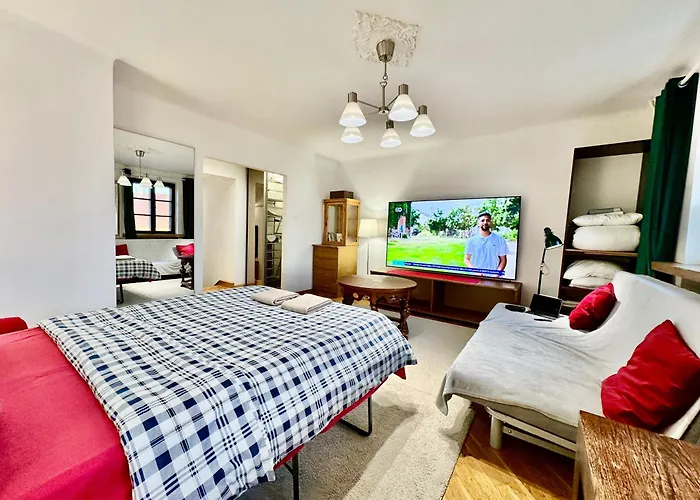 Apartment Old Town View Wifi 300 Mb/s Huge Screen Netflix Appletv Amazontv *