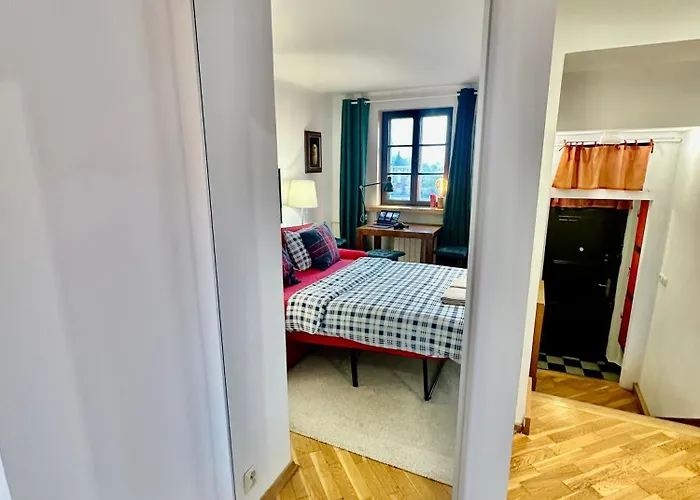 Apartment Old Town View Wifi 300 Mb/s Huge Screen Netflix Appletv Amazontv