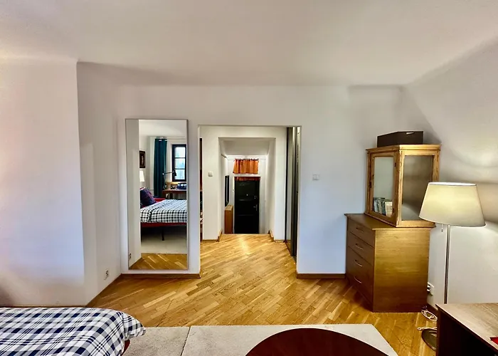 Apartment Old Town View Wifi 300 Mb/s Huge Screen Netflix Appletv Amazontv *