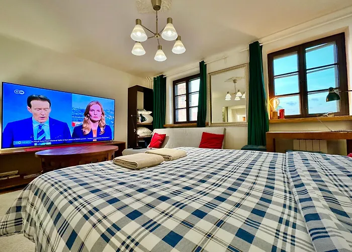 Apartment Old Town View Wifi 300 Mb/s Huge Screen Netflix Appletv Amazontv *