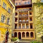 Apartment Old Town View Wifi 300 Mb/s Huge Screen Netflix Appletv Amazontv