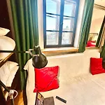 Old Town View Wifi 300 Mb/s Huge Screen Netflix Appletv Amazontv Apartment