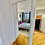 Apartment Old Town View Wifi 300 Mb/s Huge Screen Netflix Appletv Amazontv