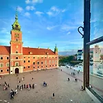 Old Town View Wifi 300 Mb/s Huge Screen Netflix Appletv Amazontv * Warsaw