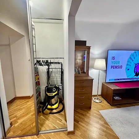 Old Town View Wifi 300 Mb/s Huge Screen Netflix Appletv Amazontv * Warszawa