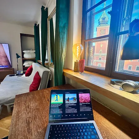 Old Town View Wifi 300 Mb/s Huge Screen Netflix Appletv Amazontv アパート ワルシャワ